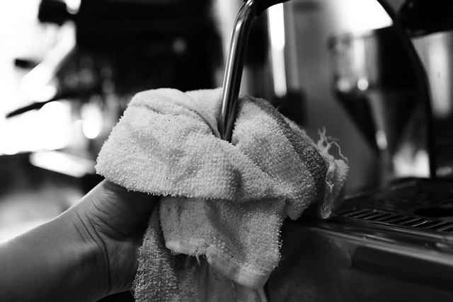 Cleaning steam wand